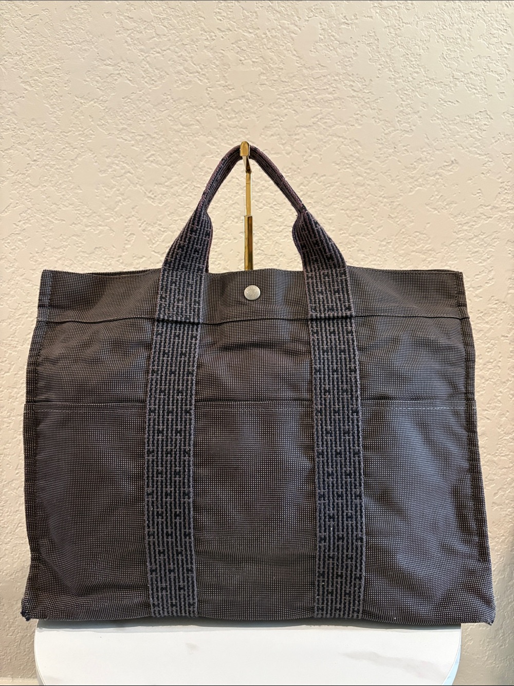 Hermes 12x17 ” Canvas Tote Unisex Grey Handbag